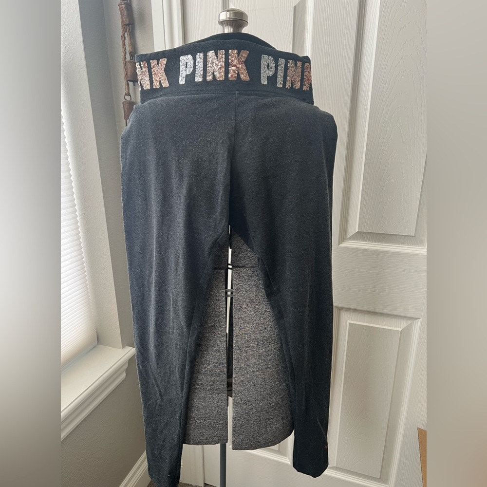 Victoria Secrets PINK yoga pants with lot of bling Med